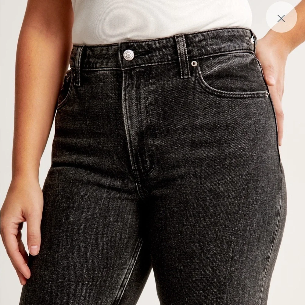 Abercrombie & Fitch Curve Love High Rise Mom Jean 37/ 24 US